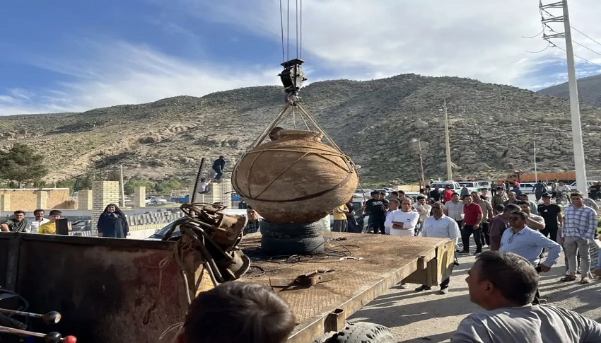 ماجرای خمره بزرگ کشف شده در روستای ارسنجان فارس، منبع تصویر ایلنا-پیک چاپار.